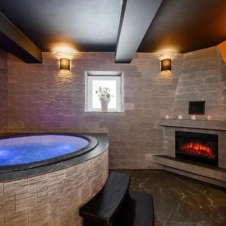 Wellness Triola *
